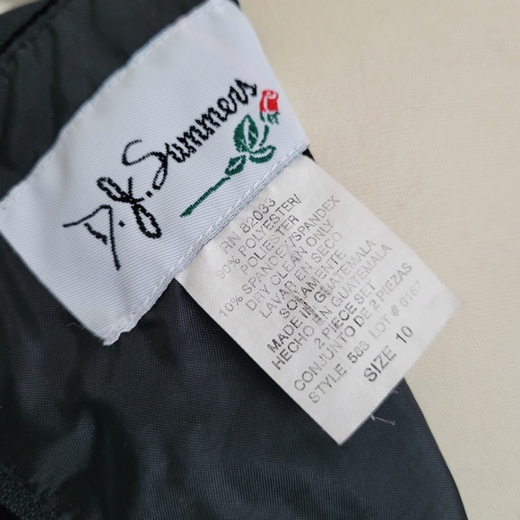 VINTAGE black velvet sleeveless jumpsuit - Picture 5 of 6